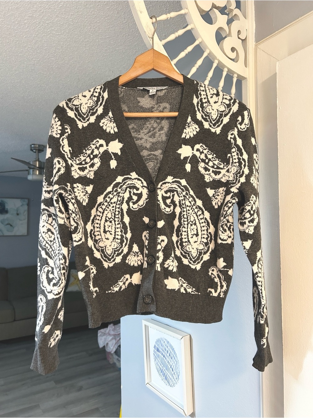 Ophelia Roe Gray White Paisley Button-Front Cropped Sweater Cardigan Size L